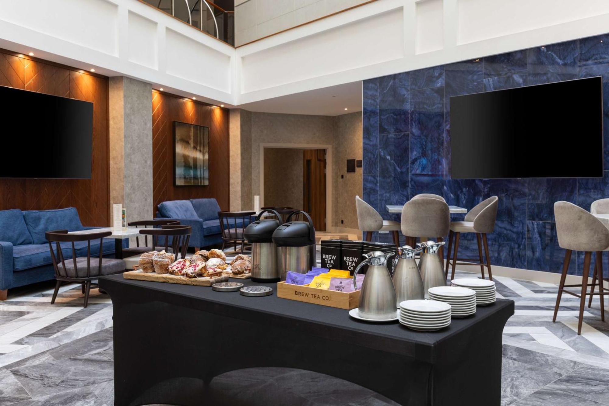 Hilton Cardiff Hotel Екстериор снимка